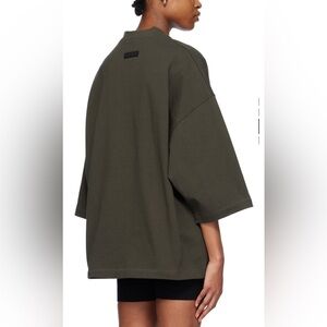 [SOLD] Essential football shirt